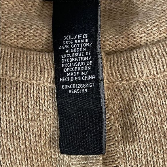 Vintage Crystal Kobe Holly Berries and Cardinal Winter Sweater Size: XL - Picture 7 of 7